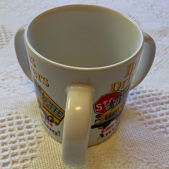 Three handled novelty mug, school “Bus Drivers Can Handle Anything!” - Picture 4 of 6